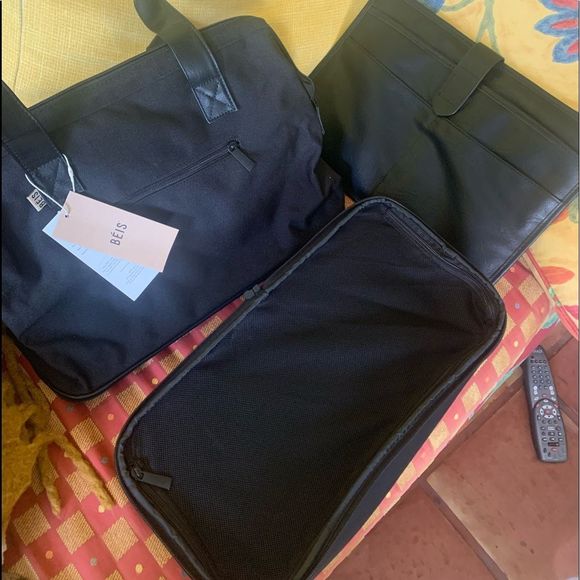 NWT Beis Convertible Mini Weekender in Black - Picture 8 of 9